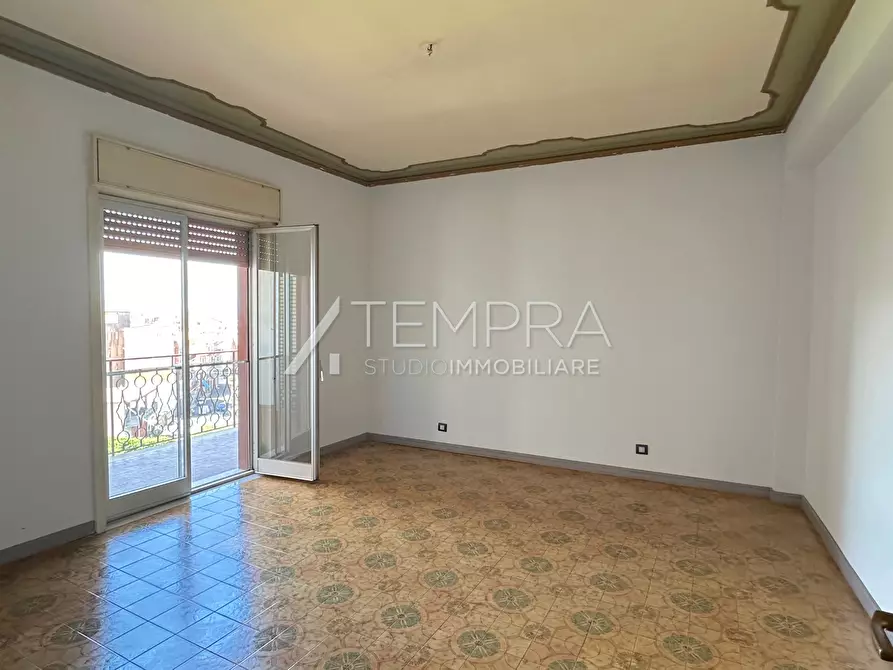 Immagine 13 di Appartamento in vendita  a Adrano