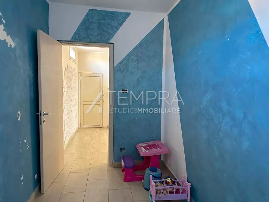 Immagine 13 di Appartamento in vendita  in Via Cipollone a Adrano