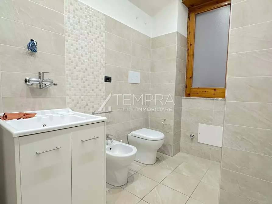 Immagine 7 di Appartamento in vendita  in VIA PAOLO VI a Adrano