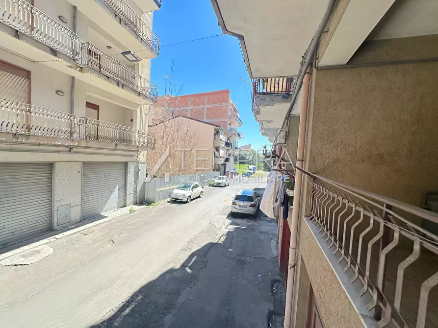 Immagine 22 di Appartamento in vendita  a Adrano