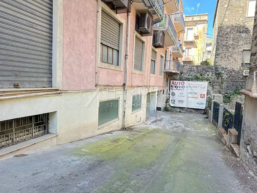 Immagine 10 di Attività artigianale in vendita  in Via Spampinato Aurelio 10 a Adrano