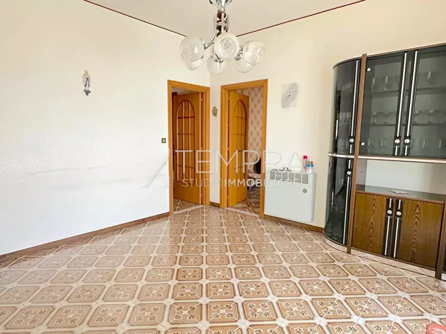Immagine 5 di Appartamento in vendita  in Via della Regione 17 a Adrano