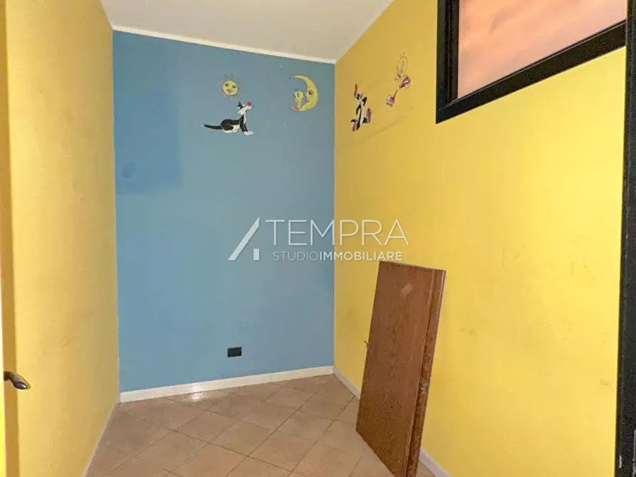 Immagine 15 di Appartamento in vendita  in VIA PAOLO VI a Adrano