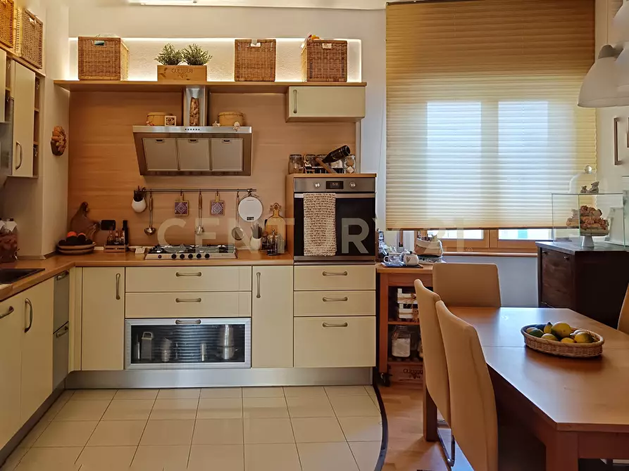 Immagine 16 di Pentalocale in vendita  in Via XXV Aprile 28 a Abbadia San Salvatore