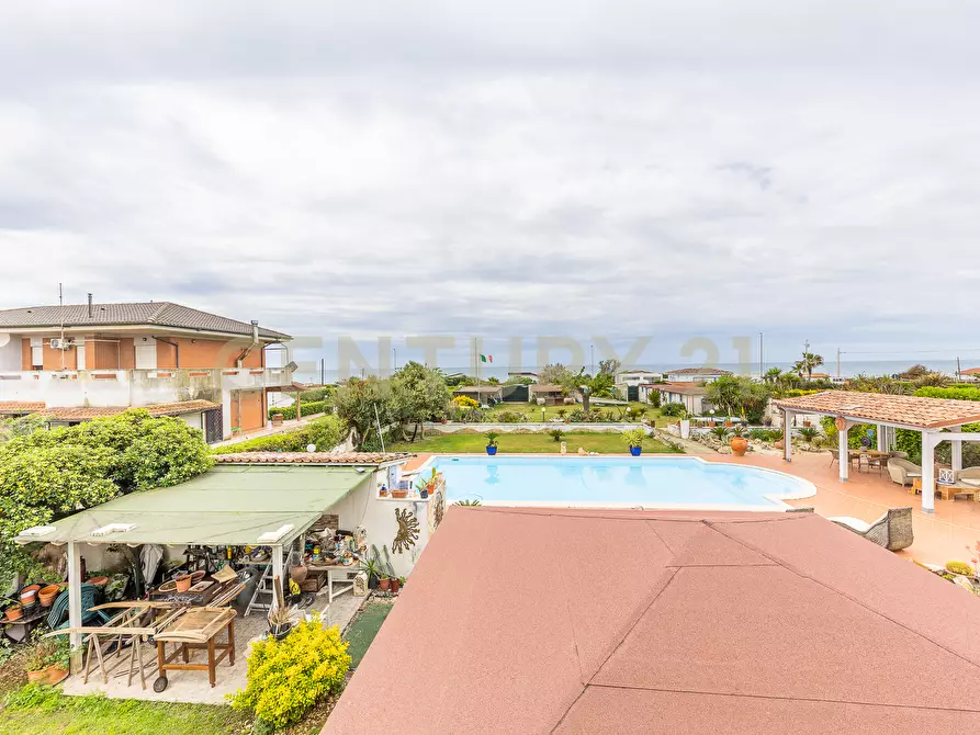 Immagine 79 di Villa in vendita  in Via Calabria 4 a Ardea