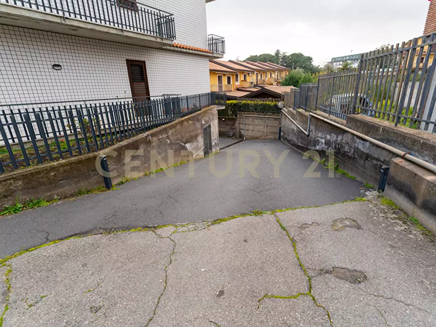 Immagine 39 di Quadrilocale in vendita  in Via Ercole Patti 91 a Pedara