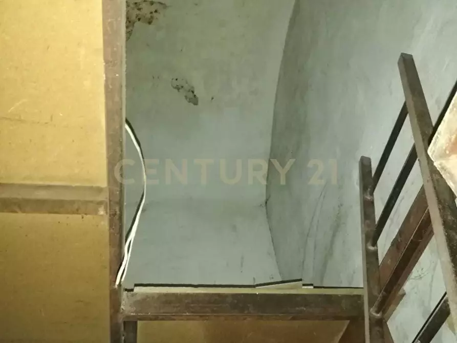 Immagine 21 di Trilocale in vendita  in Via F. Bianco 1 a Catania