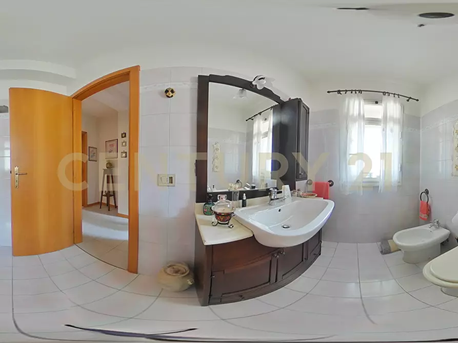 Immagine 51 di Pentalocale in vendita  in Via Nino Martoglio 13 a Valverde