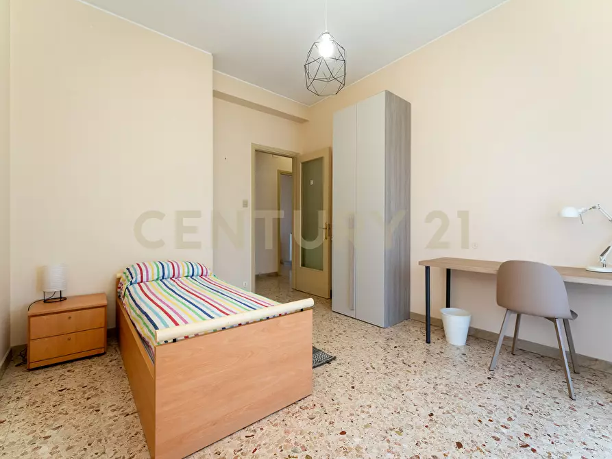 Immagine 23 di Stanza singola in affitto  in Via Matteo Renato Imbriani 181 a Catania