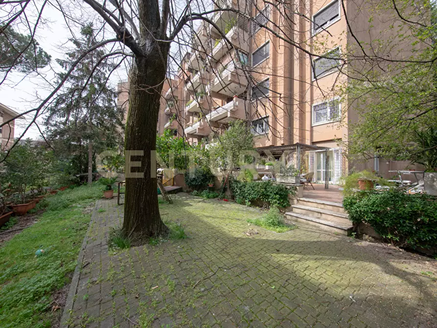 Immagine 38 di Trilocale in vendita  in Via Giuseppe Mussi 5 a Roma