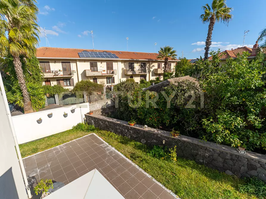 Immagine 22 di Quadrilocale in vendita  in Vicolo  Aurora 8 a Tremestieri Etneo