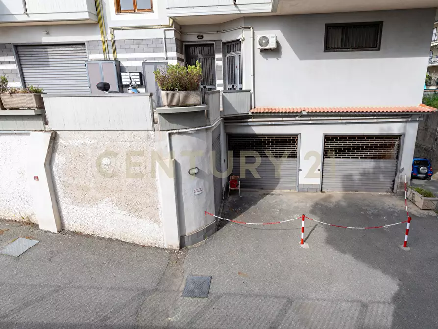 Immagine 12 di Attività artigianale in vendita  in Via Antonio Gramsci 80/84 a Giarre