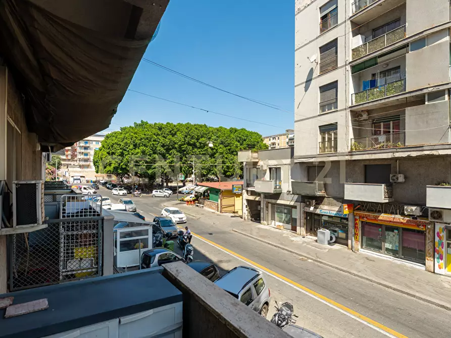 Immagine 25 di Trilocale in vendita  in Via Vittorio Emanuele II 627 a Catania