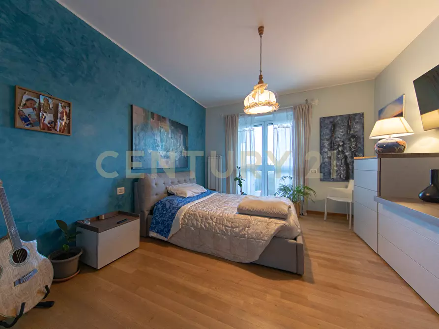 Immagine 11 di Quadrilocale in vendita  in Viale Ippocrate 116 a Roma