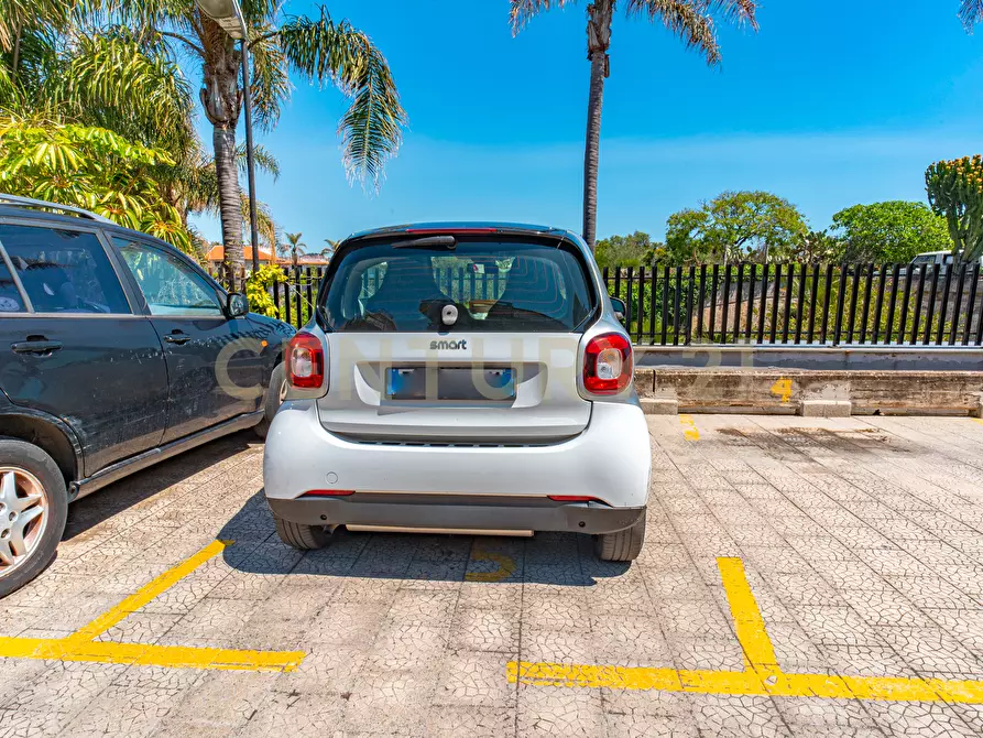 Immagine 14 di Villa in vendita  in Via G. Pezzana 9 a Aci Castello