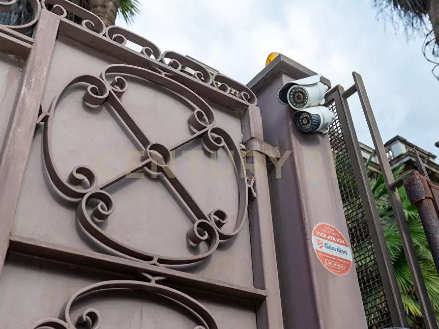 Immagine 6 di Palazzo in affitto  in Viale Regina Margherita 16 a Catania