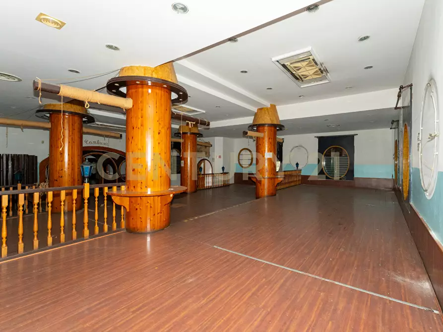 Immagine 41 di Locale commerciale in affitto  in Via Catira 2 a San Gregorio Di Catania