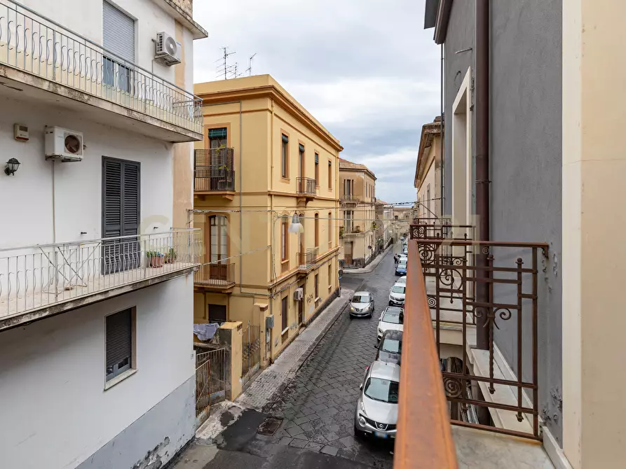Immagine 30 di Pentalocale in vendita  in Via Lorenzo Maddem 67 a Acireale