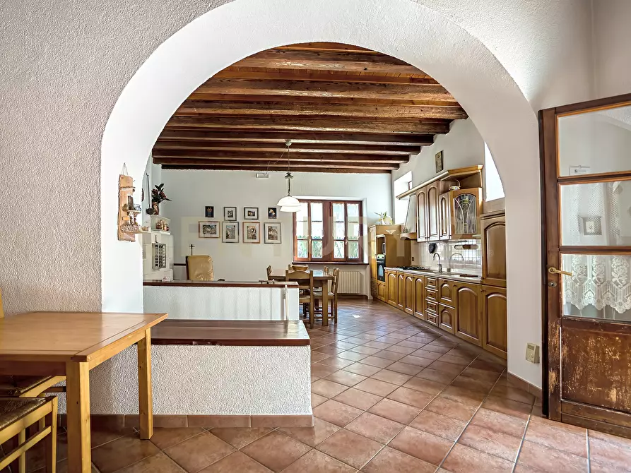 Immagine 48 di Villa in vendita  in Via Adige 25 a Brentino Belluno