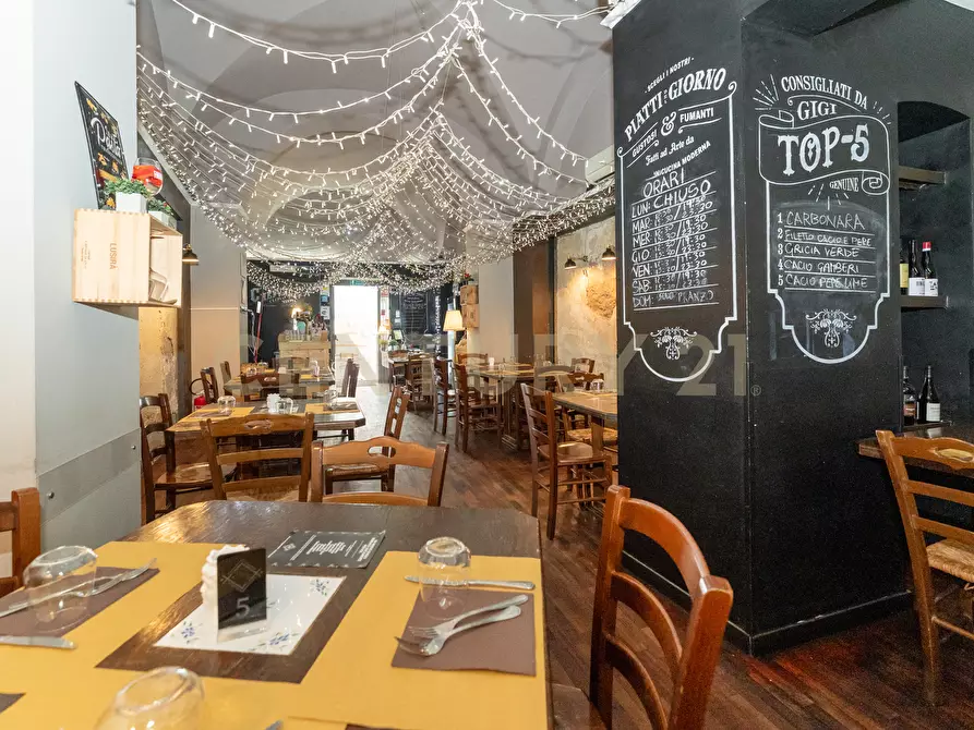 Immagine 11 di Locale commerciale in vendita  in Via Monsignor Ventimiglia snc a Catania