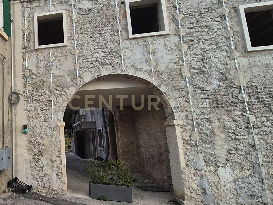 Immagine 12 di Palazzo in vendita  in Via Vigolo 1 a Negrar di Valpolicella