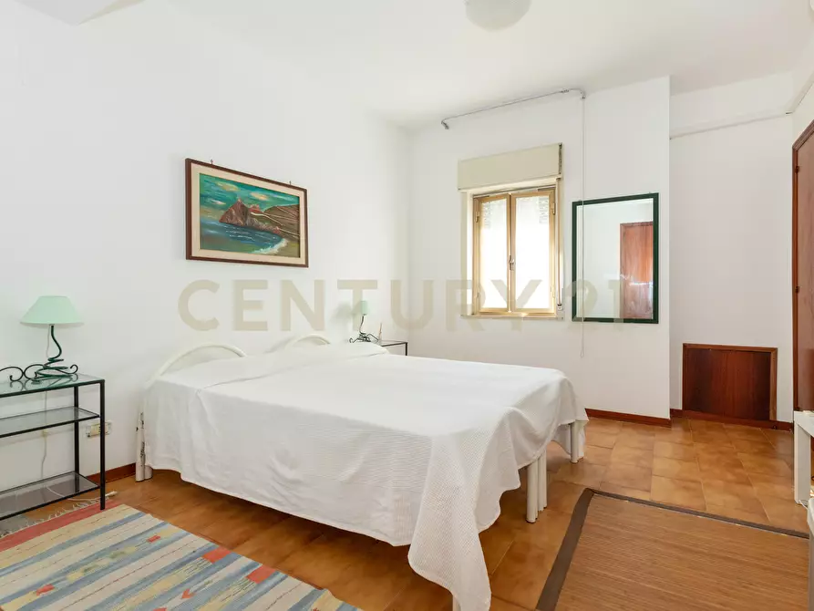 Immagine 17 di Quadrilocale in vendita  in Via Cavour 5 a Sant'alessio Siculo