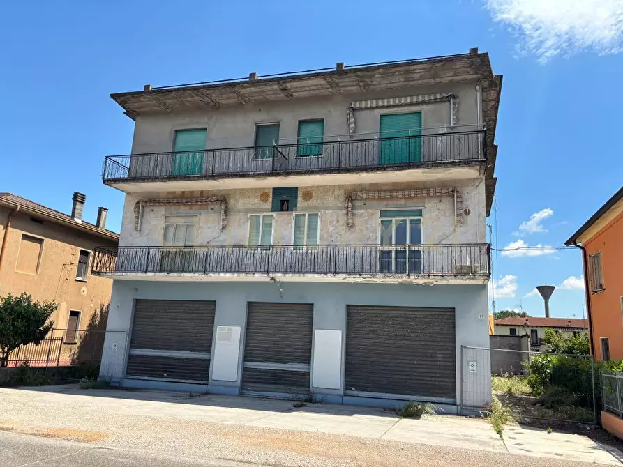 Immagine 34 di Palazzo in vendita  in Via Roma 85 a Isola Della Scala
