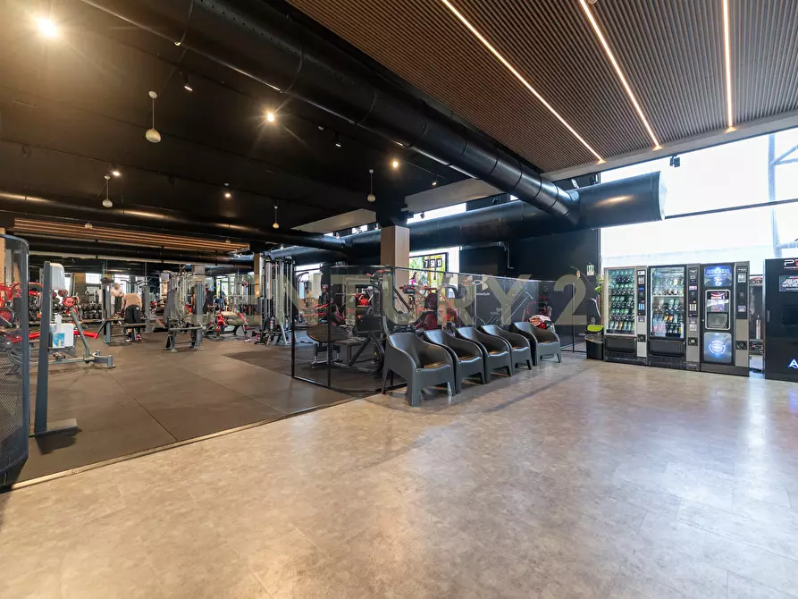 Immagine 11 di Attività commerciale in vendita  in Viale del Commercio a Misterbianco