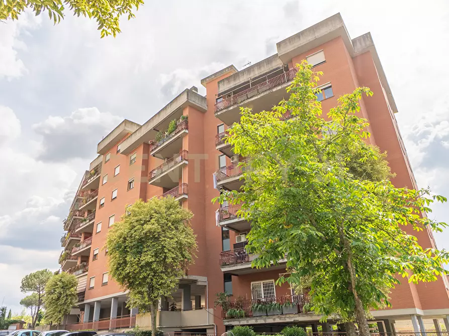 Immagine 4 di Quadrilocale in vendita  in Via Moggio Udinese 28 a Roma