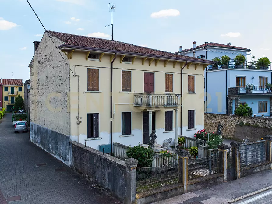 Immagine 3 di Casa indipendente in vendita  in Viale Europa 15 a Monteforte D'alpone