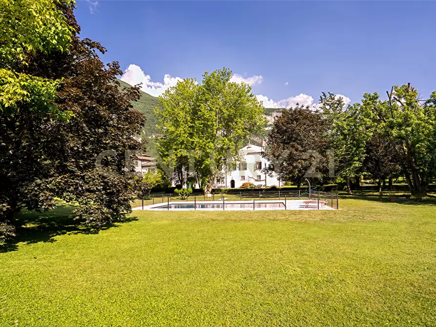 Immagine 167 di Villa in vendita  in Via Adige 25 a Brentino Belluno