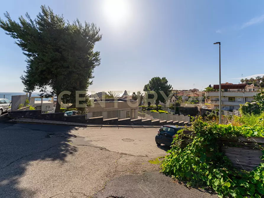 Immagine 30 di Appartamento in vendita  in Via Spagnola 51 a Aci Castello