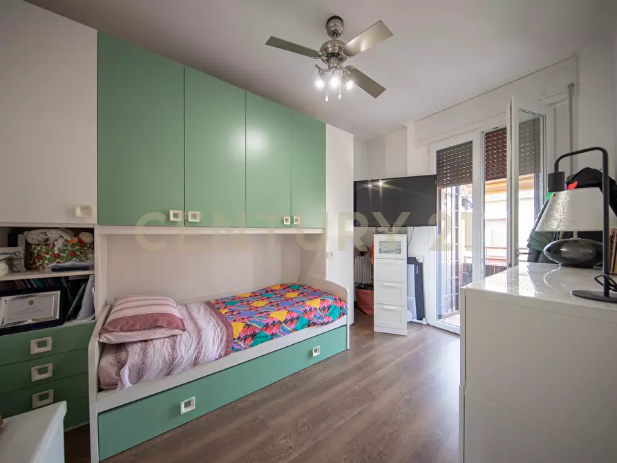 Immagine 12 di Quadrilocale in vendita  in Viale della Venezia Giulia 151 a Roma