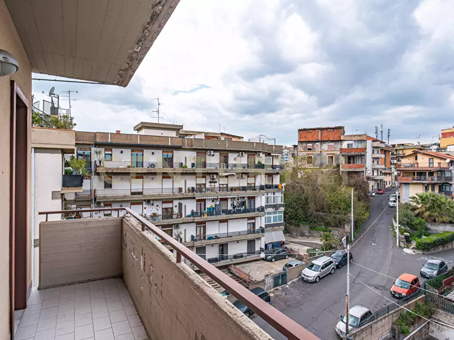 Immagine 12 di Appartamento in vendita  in Via Acquedotto Greco 248 a Catania