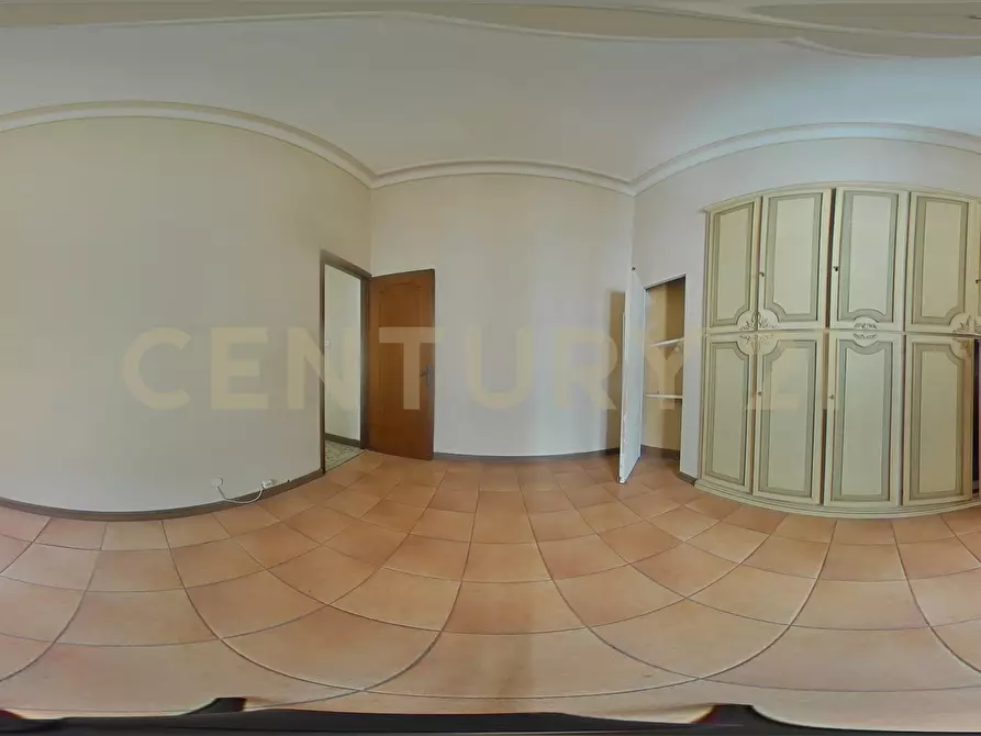 Immagine 54 di Pentalocale in vendita  in Via Milano 60 a Catania