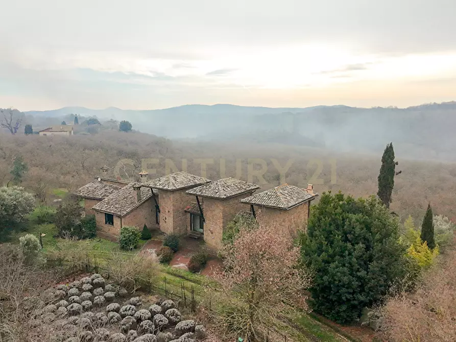 Immagine 11 di Villa in vendita  in Località Campo Rotondo snc a Capranica