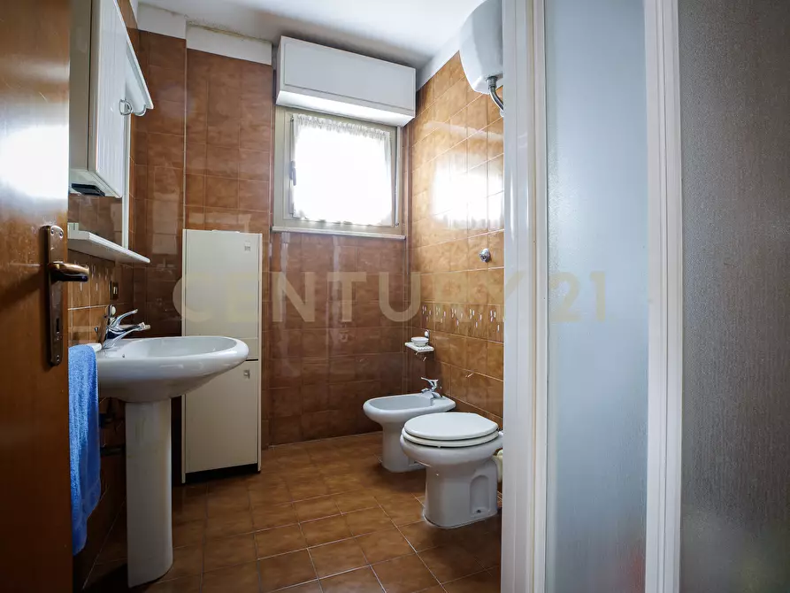 Immagine 24 di Trilocale in vendita  in Via Tazio Nuvolari 210 a Roma