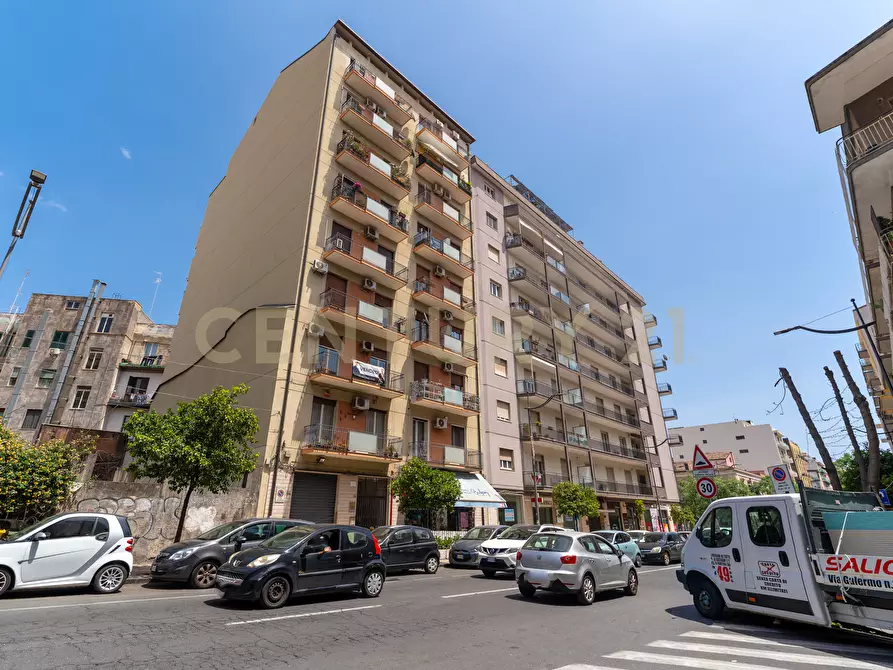Immagine 49 di Pentalocale in vendita  in Corso delle Province 124 a Catania
