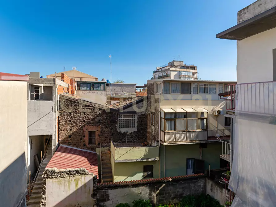 Immagine 29 di Bilocale in vendita  in Via Caduti del Lavoro 131 a Catania