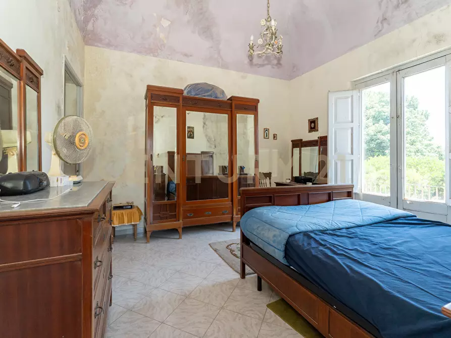 Immagine 43 di Villa in vendita  in Piazza F. M. Scuderi 7 a Viagrande