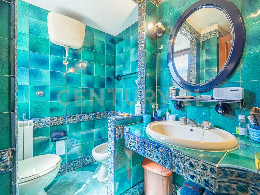 Immagine 52 di Attico in vendita  in Viale Cortina d'Ampezzo 199 a Roma