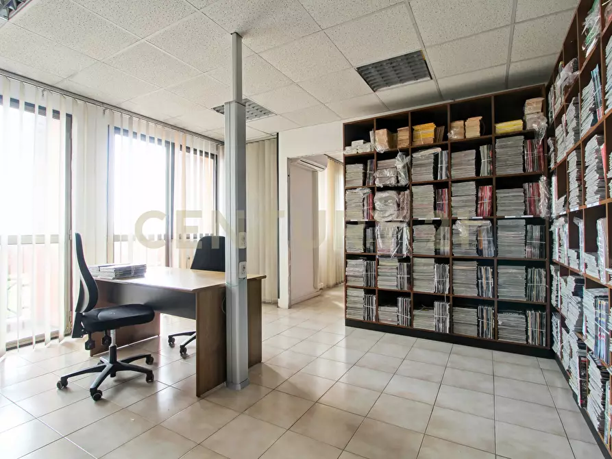 Immagine 12 di Ufficio in vendita  in Via Giuseppe Capogrossi 50 a Roma