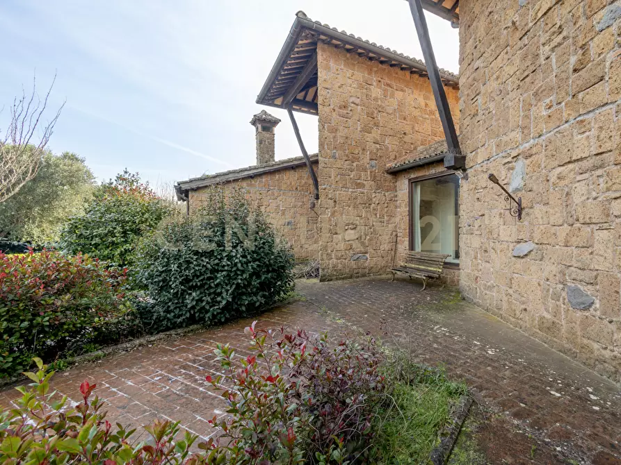 Immagine 21 di Villa in vendita  in Località Campo Rotondo snc a Capranica