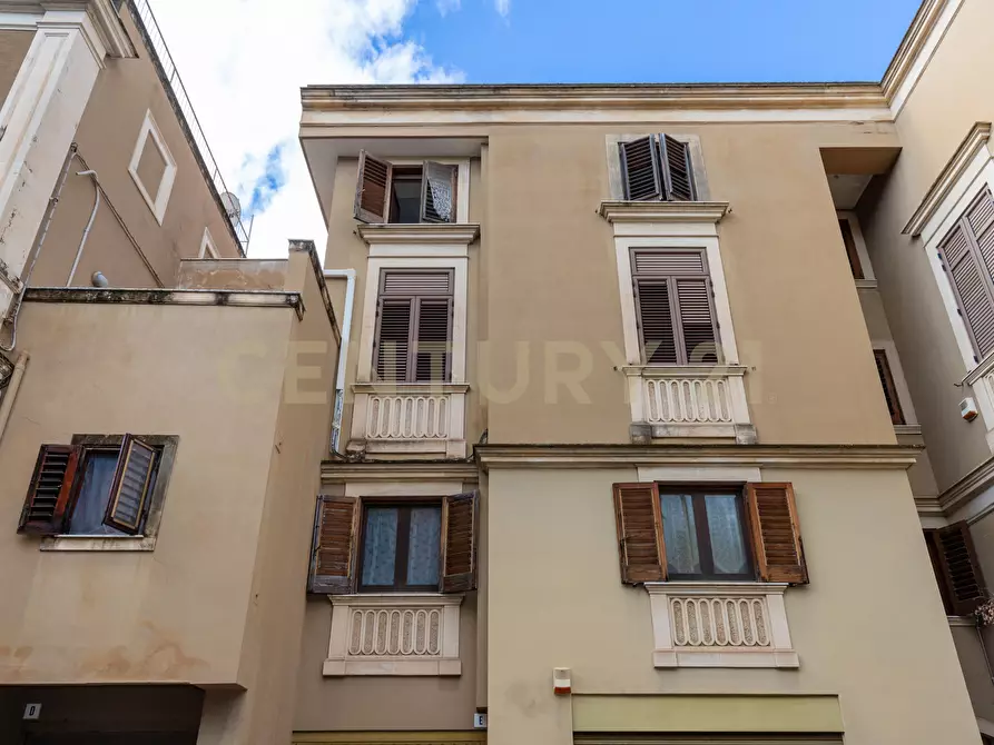 Immagine 10 di Palazzo in affitto  in Viale Regina Margherita 16 a Catania