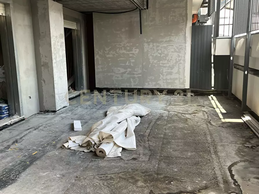 Immagine 25 di Locale commerciale in vendita  in Viale Mario Rapisardi 118 a Catania