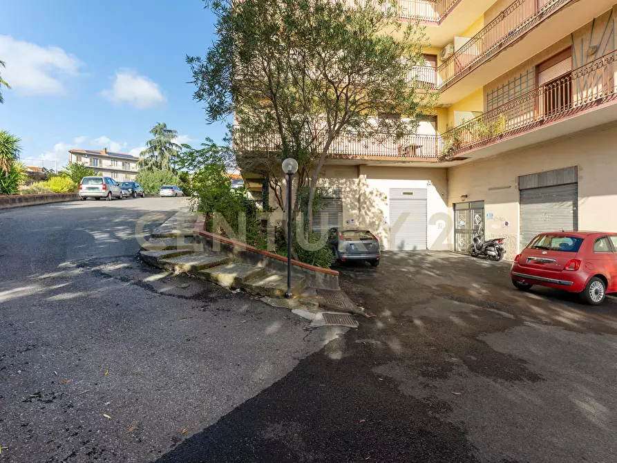 Immagine 5 di Pentalocale in vendita  in Via Cesare Battisti 34 a Belpasso