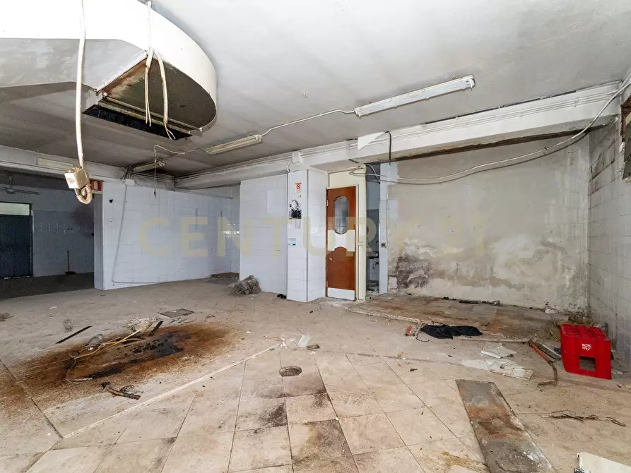 Immagine 20 di Locale commerciale in affitto  in Via Catira 2 a San Gregorio Di Catania