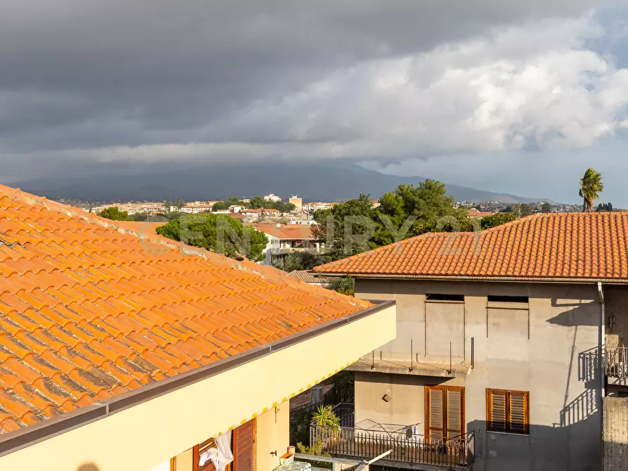 Immagine 27 di Appartamento in vendita  in Via Giovanni Guglielmino 74 a Tremestieri Etneo