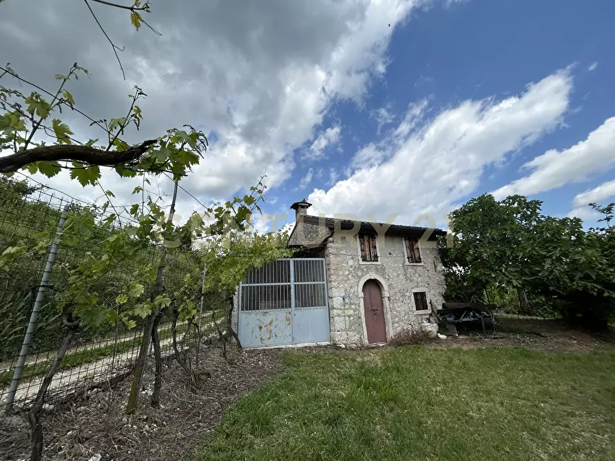 Immagine 7 di Rustico / casale in vendita  in Via Postuman a Mezzane Di Sotto