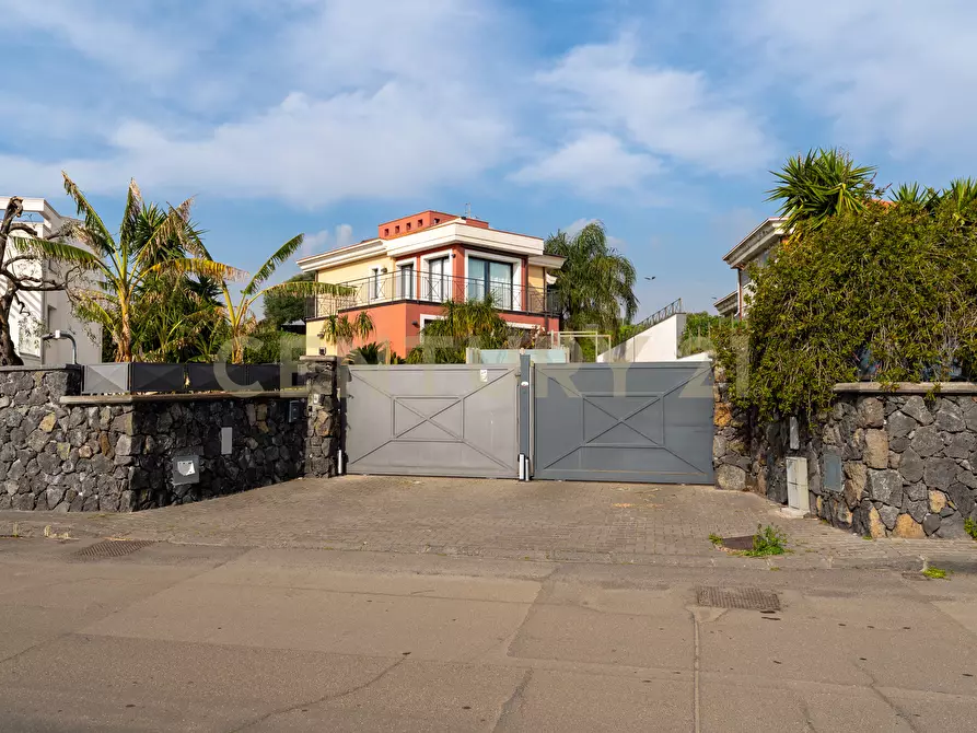 Immagine 8 di Casa indipendente in vendita  in Via dei Maceratoi 5 a Acireale